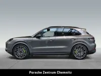 Używany Porsche Cayenne 470 KM (345 kW) 2024 Szary SUV