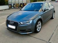 Gebraucht Audi A3 Ambiente 105 PS (77 kW) 2014 Grau Limousine