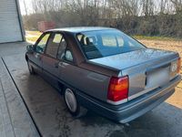 Gebraucht Opel Omega 116 PS (85 kW) 1987 Grau Limousine