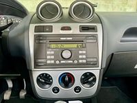 Gebraucht Ford Fiesta 80 PS (58 kW) 2008 Grau Kleinwagen