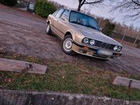 Gebraucht BMW 325 170 PS (125 kW) 1990 Gold Limousine