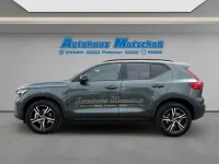 Gebraucht Volvo XC40 Plus 197 PS (144 kW) 2026 Forest lake / metallic SUV