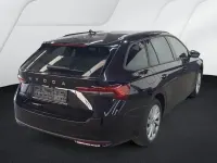 Gebraucht Skoda Octavia Selection 150 PS (110 kW) 2025 Blackmagic perleffekt Kombi