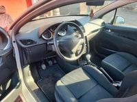 Gebraucht Peugeot 207 75 PS (55 kW) 2007 Silber Kleinwagen