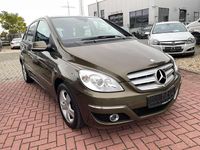Gebraucht Mercedes B160 95 PS (69 kW) 2010 Braun Van / Kleinbus