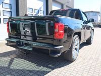 Gebraucht Chevrolet Silverado 286 PS (210 kW) 2015 Schwarz SUV