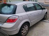 Gebraucht Opel Astra 75 PS (55 kW) 2005 Grau Limousine