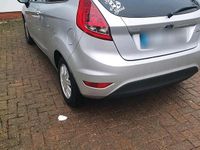Gebraucht Ford Fiesta 2009 Silber Kleinwagen