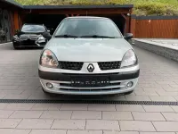 Używany Renault Clio II 75 KM (55 kW) 2002 Srebrny Hatchback