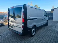 Używany Opel Vivaro 145 KM (106 kW) 2018 Srebrny Minivan