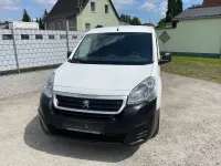 Gebraucht Peugeot Partner 99 PS (72 kW) 2017 Weiß Van / Kleinbus