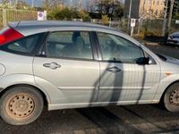 Gebraucht Ford Focus Ghia 116 PS (85 kW) 2002 Grau Kleinwagen