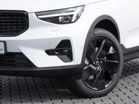 Neu Volvo XC40 Plus 197 PS (144 kW) 2025 Weiß SUV