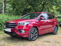 Gebraucht Ford Kuga ST-Line 179 PS (131 kW) 2018 Rot SUV