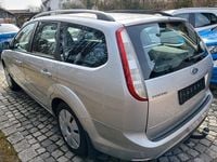 Gebraucht Ford Focus 101 PS (74 kW) 2009 Silber Kombi