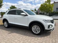 Gebraucht VW T-Roc Life 150 PS (110 kW) 2023 Pure white SUV
