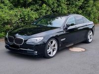 Second-hand BMW 740 Performance 306 CP (225 kW) 2012 Negru Berlinǎ
