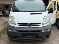 Gebraucht Opel Vivaro 120 PS (88 kW) 2002 Weiß Van / Kleinbus