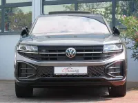 Gebraucht VW Touareg 286 PS (210 kW) 2024 Grau SUV