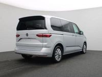 Gebraucht VW Multivan Life 150 PS (110 kW) 2024 Reflexsilber metallic Van