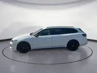 Usata VW Passat R-line 150 CV (110 kW) 2025 Bianco Station wagon