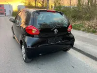 Gebraucht Toyota Aygo 68 PS (50 kW) 2007 Schwarz Kleinwagen