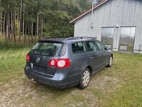 Usado VW Passat 143 HP (105 kW) 2010 Cinzento Sedan