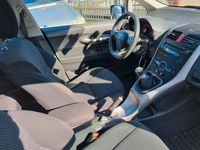 Gebraucht Toyota Auris Edition 99 PS (72 kW) 2011 Silber Kleinwagen