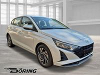 Gebraucht Hyundai i20 Trend 101 PS (74 kW) 2024 Atlas white / sol Limousine