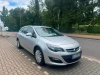 Gebraucht Opel Astra 110 PS (80 kW) 2014 Silber Kombi