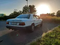 Gebraucht Mercedes 200 105 PS (77 kW) 1988 Weiß Limousine