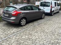 Occasion Ford Focus 125 ch (91 kW) 2012 Gris Citadine