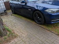 Gebraucht BMW 525 Luxury Line 218 PS (160 kW) 2015 Blau Kombi