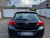 Gebraucht Opel Astra 99 PS (72 kW) 2012 Schwarz Kleinwagen