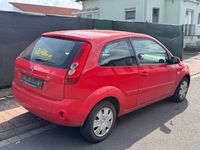 Gebraucht Ford Fiesta Style 60 PS (44 kW) 2008 Rot Kleinwagen