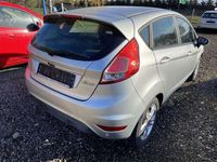 Gebraucht Ford Fiesta Celebration 80 PS (58 kW) 2016 Polar silber met. Kleinwagen
