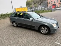 Gebraucht Mercedes C220 150 PS (110 kW) 2005 Grau Kombi