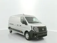 Neu Nissan Interstar Tekna 150 PS (110 kW) 2025 Gris etoile Van