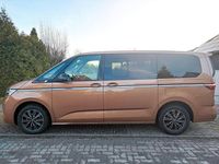 Gebraucht VW Multivan Style 150 PS (110 kW) 2024 Orange Van