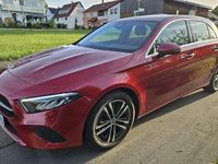 Gebraucht Mercedes A180 136 PS (100 kW) 2023 Rot Limousine