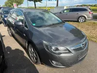 Gebraucht Opel Astra 140 PS (102 kW) 2011 Braun Kombi