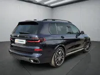 Gebraucht BMW X7 352 PS (258 kW) 2025 Schwarz SUV