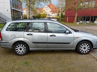 Usata Ford Focus 101 CV (74 kW) 2004 Grigio Station wagon