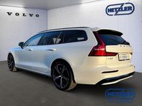 Gebraucht Volvo V60 Plus 455 PS (334 kW) 2025 Crystal white pearl / metallic Kombi
