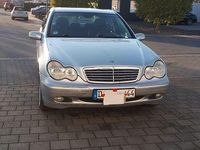 Gebraucht Mercedes C200 Elegance 116 PS (85 kW) 2001 Silber Limousine