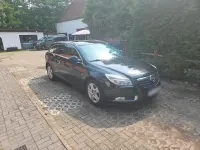 Gebraucht Opel Insignia 131 PS (96 kW) 2011 Schwarz Kombi