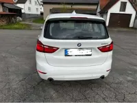 Gebraucht BMW 220 Gran Tourer Sport Line 190 PS (139 kW) 2016 Weiß Van / Kleinbus