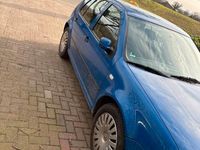 Second-hand VW Golf IV 105 CP (77 kW) 2003 Albastru Hatchback