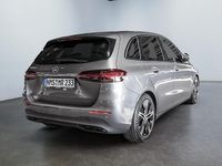 Gebraucht Mercedes B200 Progressive 150 PS (110 kW) 2025 Grau Van / Kleinbus