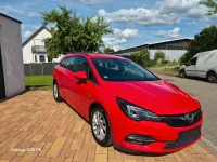 Gebraucht Opel Astra 110 PS (80 kW) 2019 Rot Kombi